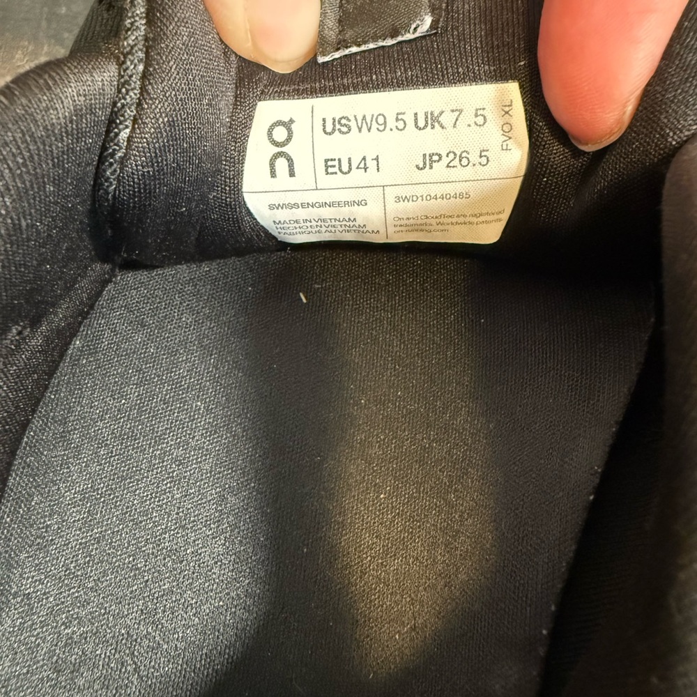 On Running Cloudtec Phase Black Running Sneakers … - image 7